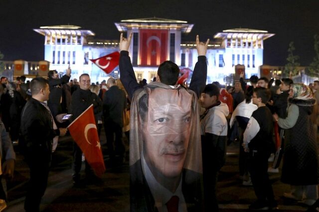 Εκλογές στην Τουρκία: Νίκη του Ερντογάν, θρίαμβος του άκρατου λαϊκισμού, πανωλεθρία του κράτους δικαίου