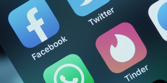 Το Tinder εγκαταλείπει τη Ρωσία… ένα χρόνο μετά την εισβολή στην Ουκρανία