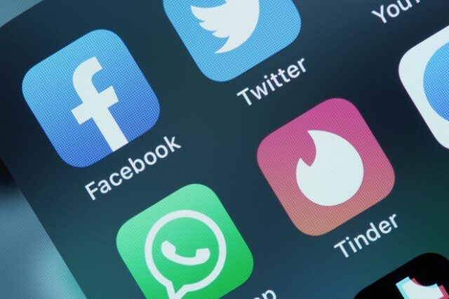 Το Tinder εγκαταλείπει τη Ρωσία… ένα χρόνο μετά την εισβολή στην Ουκρανία