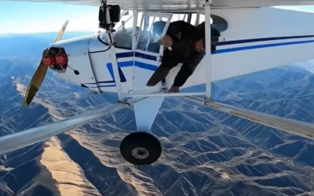 Βίντεο: YouTuber έριξε επίτηδες αεροπλάνο για να κερδίσει views στο κανάλι του