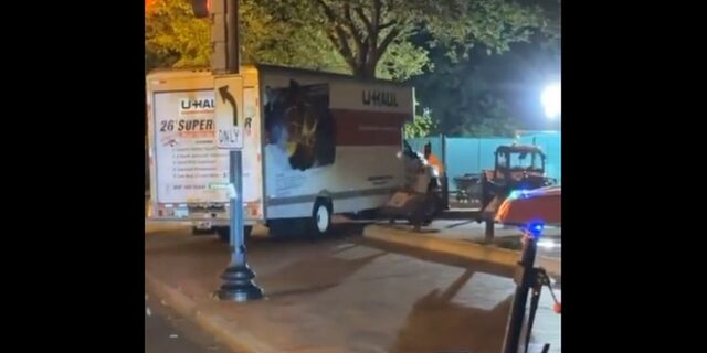 ΗΠΑ: Φορτηγό έπεσε σε μπάρες ασφαλείας κοντά στον Λευκό Οίκο