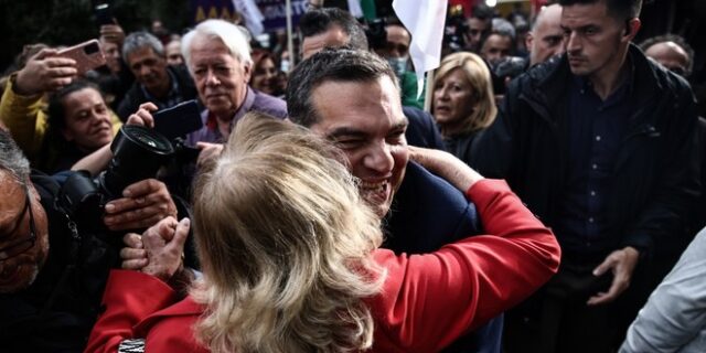 El Pais: Ο Τσίπρας είναι η μόνη ελπίδα για να επιστρέψει η αριστερά στην εξουσία