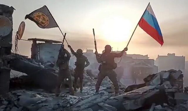 Η Ρωσία ανακοίνωσε πως κατέλαβε το Μπαχμούτ στην ανατολική Ουκρανία – Διαψεύδει ο Ζελένσκι