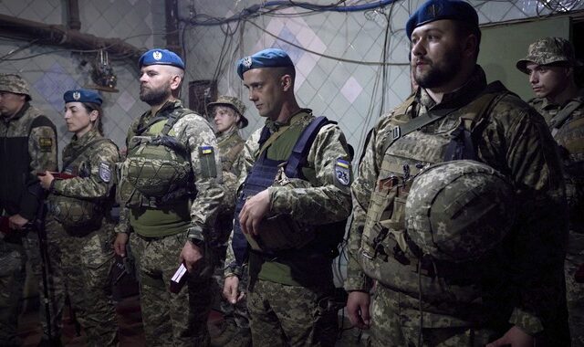 Ουκρανία: Πακέτο “μαμούθ” της Ε.Ε από δεσμευμένα ρωσικά κεφάλαια –  “Απωθήσαμε μαζική επίθεση από drones”, λέει το Κίεβο