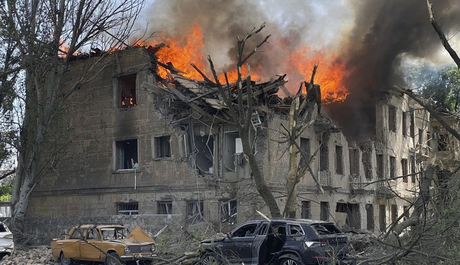 Ουκρανία: Μπαράζ εκρήξεων στο Κίεβο, ρωσικά πλήγματα και στο λιμάνι της Οδησσού