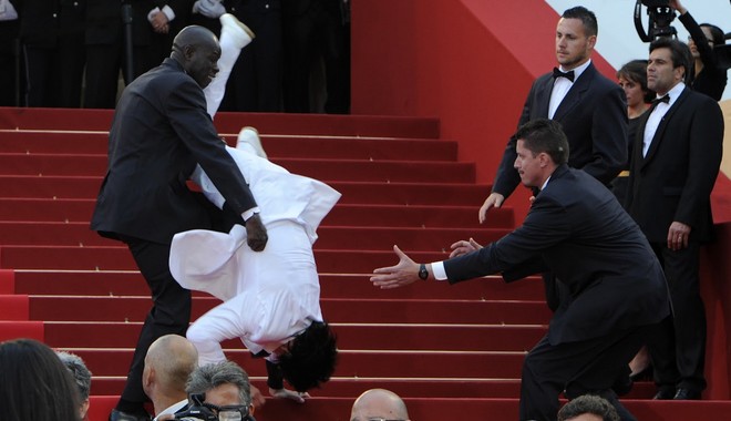 Ο Τζέισον Ντερούλο έγινε viral χωρίς να είναι καν στο Met Gala