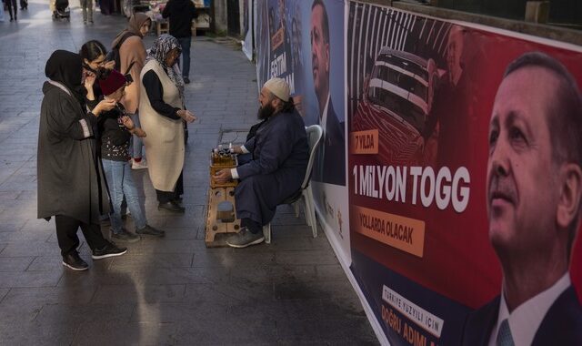 Εκλογές στην Τουρκία: Υποχώρησε σε χαμηλό δύο μηνών η λίρα