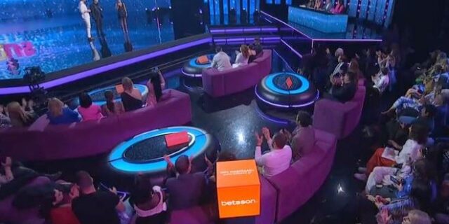 J2US: Secret ζευγάρι στο show – Χαμός στην ξαφνική εμφάνισή τους στη σκηνή