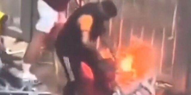 Οπαδός με αλυσοπρίονο σκόρπισε τον τρόμο σε αγώνα στο Champions League Αφρικής