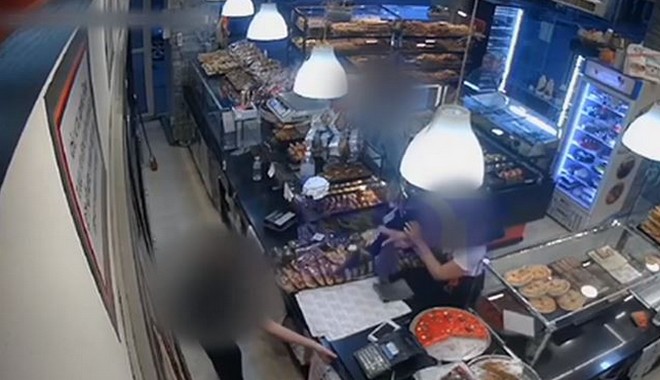Βίντεο – ντοκουμέντο από ένοπλη ληστεία σε φούρνο – Σημάδευε τις υπαλλήλους με όπλο