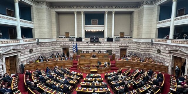 Εκλογές 2023: Κάτω από το 1/4 των βουλευτών είναι γυναίκες, αν και αυξήθηκαν στη νέα Βουλή