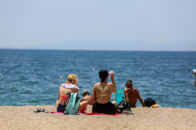 Ηλιοθεραπεία: Πώς αντιμετωπίζουμε σωστά το ηλιακό έγκαυμα