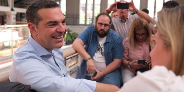 Αλέξης Τσίπρας: Συνάντηση με δημοσιογράφους στη Θεσσαλονίκη – Τι τους είπε