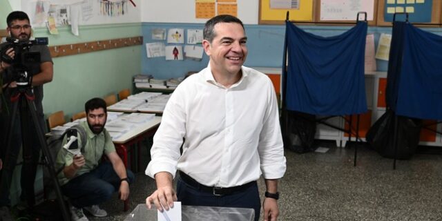 ΣΥΡΙΖΑ: Ο Τσίπρας ψηφίζει και δίνει το σύνθημα για τη φυγή προς τα εμπρός