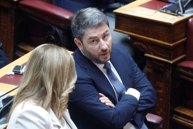 ΠΑΣΟΚ: Στόχος μια τεκμηριωμένη και εξωστρεφής παρουσία στη Βουλή