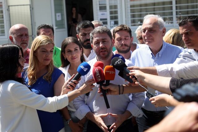 Ο Νίκος Ανδρουλάκης ψήφισε στο Αρκαλοχώρι – “Να μην έχουμε άλλα 4 χαμένα χρόνια στο πολιτικό μας σύστημα”