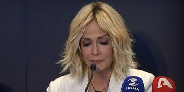 Άννα Βίσση: “Κλαίω και πονάω γιατί φοβάμαι ότι θα τελειώσει όλο αυτό”