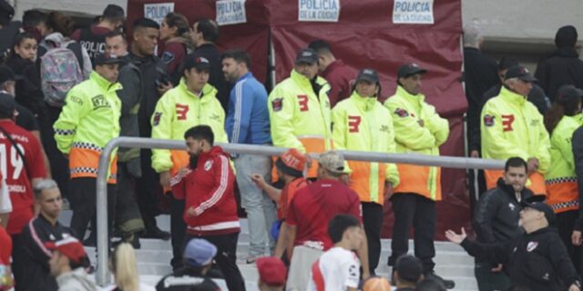 Αργεντινή: Σοκαριστική πτώση οπαδού, έπεσε από το πάνω διάζωμα και σκοτώθηκε