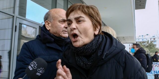 Γυναικοκτονία στην Κω: Ξεσπά η μητέρα της Ελένης Τοπαλούδη – “Παραδειγματική τιμωρία για τους βιαστές”
