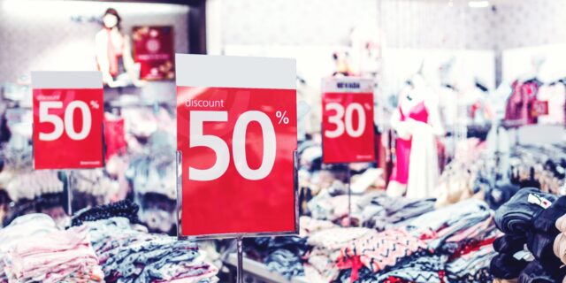 Εκπτώσεις εώς -80%: Αγοράστε όλα τα απαραίτητα του καλοκαιριού σε χαμηλές τιμές