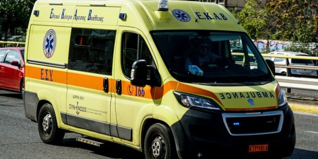 Τρίκαλα: Ηλικιωμένη πήρε εξιτήριο και περιμένει ασθενοφόρο εδώ και δύο ημέρες