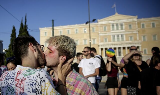 Athens Pride 2023: Σήμερα η μεγάλη πορεία – Στην παρουσίαση ο Καπουτζίδης, θα τραγουδήσει η Μπέσσυ Αργυράκη