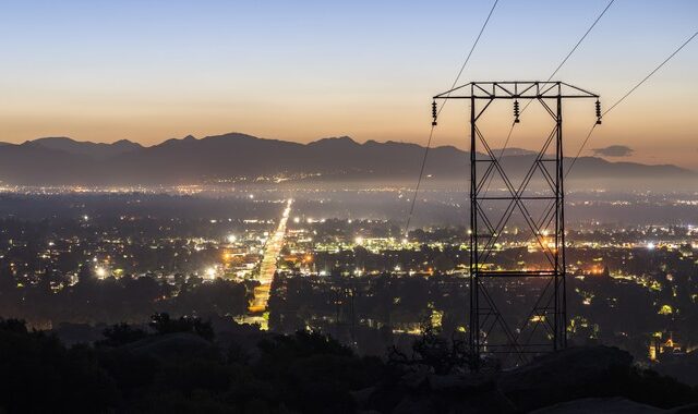 Στην Καλιφόρνια ο λογαριασμός ρεύματος θα εξαρτάται κι από το ετήσιο εισόδημα του κάθε καταναλωτή