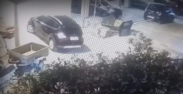 Πόλεμος της μαφίας: Βίντεο ντοκουμέντο από τη διπλή δολοφονία στον Κορυδαλλό – Το αυτοκίνητο των δραστών