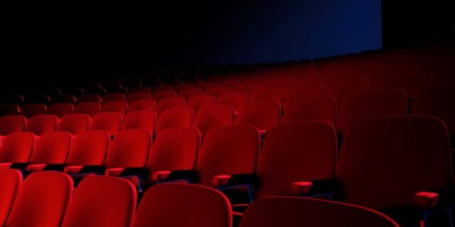 Βραβεία Ίρις 2023: Σάρωσε το “Πίσω από τις Θημωνιές” της Ασημίνας Προέδρου – Δείτε τους μεγάλους νικητές