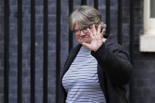 Therese Coffey: Η νέα Υπουργός Υγείας της Βρετανίας απεχθάνεται τις αμβλώσεις και τους γκέι γάμους