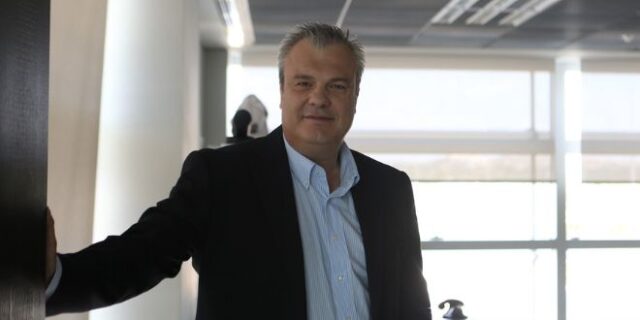 COSMOTE: Καλοκαίρι με απεριόριστα data στο μεγαλύτερο 5G δίκτυο της χώρας