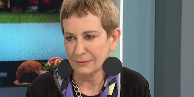 Λένα Διβάνη: Η παραίτηση από τη Νομική, το σκότος της πανεπιστημιακής κοινότητας και η δηλητηρίαση από Ινδιάνους