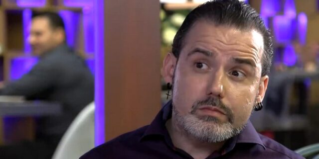 First Dates: Ρινγκ το ραντεβού – ”Είσαι λούμπεν, λαϊκός και μυρίζεις σαν νεκρό πτώμα ”