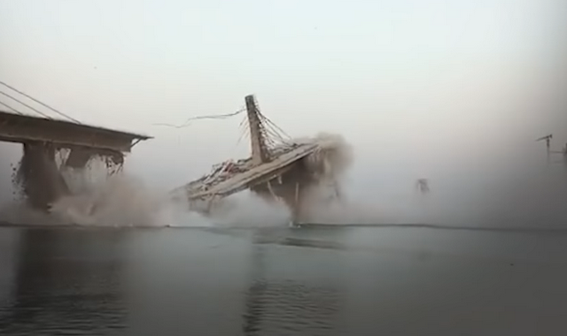 Ινδία: Γέφυρα κατέρρευσε για δεύτερη φορά μέσα σε ένα χρόνο – Βίντεο