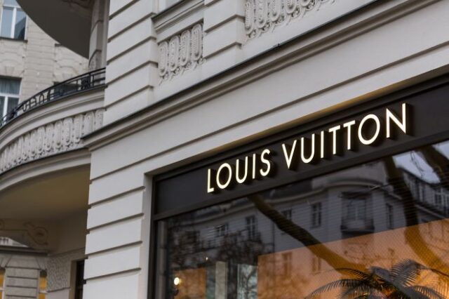 Η εκτόξευση της Louis Vuitton στην Ελλάδα και ο ρόλος του τουρισμού