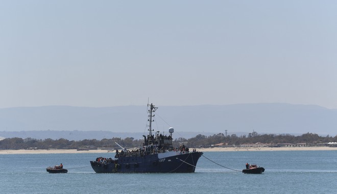 Italia: Migranti tentano di dirottare nave turca – Operazione delle forze speciali
