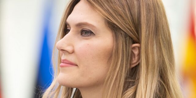 Εύα Καϊλή στην De Standaard: “Δεν έχω καμία σχέση με τα χρήματα στο διαμέρισμά μου”