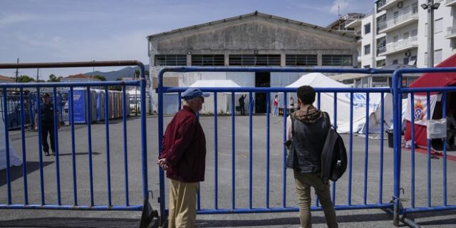 Ναυάγιο στην Πύλο: Συγκλονιστικές στιγμές – “Ήρθα να μάθω αν ζει κανείς από τους δικούς μου”