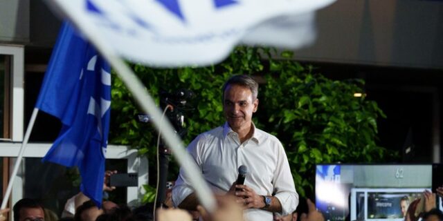 Παντοκράτωρ ο Μητσοτάκης, στα τάρταρα ο προοδευτικός χώρος: Καληνύχτα και καλή τύχη…