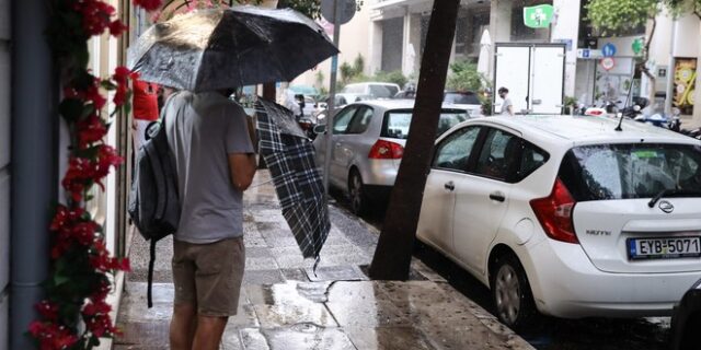 Ισχυρή βροχόπτωση στο κέντρο της Αθήνας