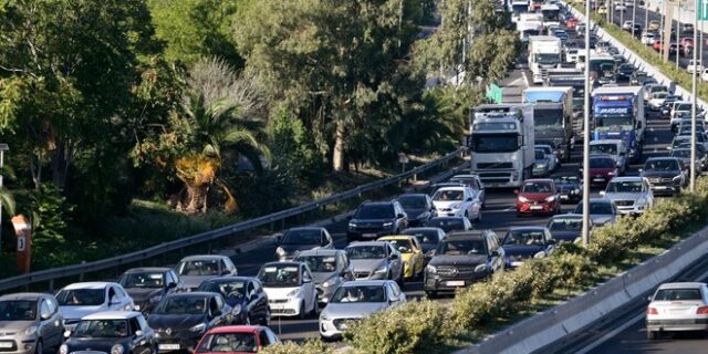Κίνηση στους δρόμους: Στο κόκκινο Κηφισός, Ποσειδώνος και κέντρο – LIVE ΧΑΡΤΗΣ