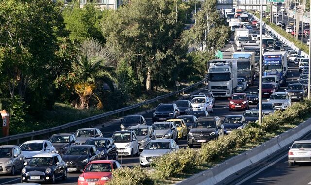 Κίνηση στους δρόμους: Ουρές χιλιομέτρων στον Κηφισό – LIVE ΧΑΡΤΗΣ