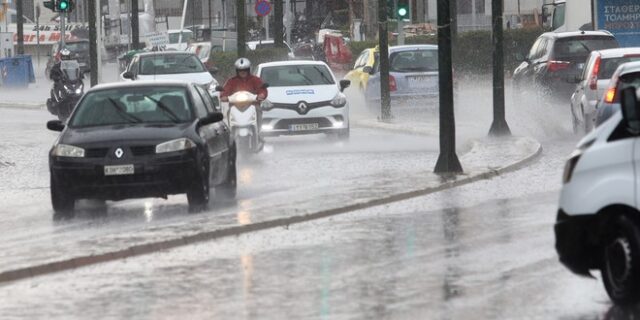 Κίνηση στους δρόμους: Προβλήματα λόγω βροχής στο κέντρο της Αθήνας – LIVE ΧΑΡΤΗΣ