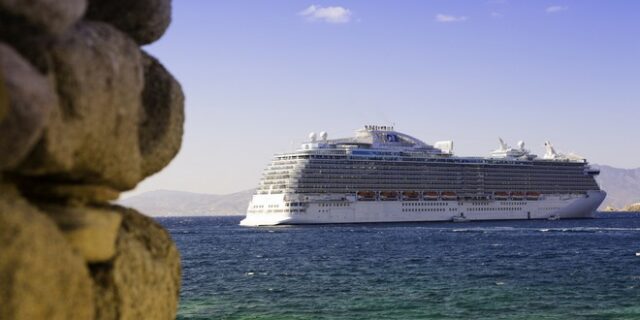 Πάνω από 5.000 κρουαζιερόπλοια αναμένουν φέτος τα λιμάνια της χώρας