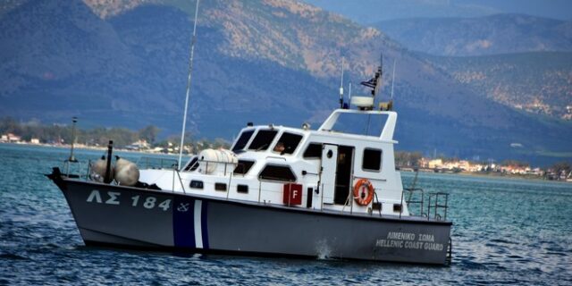 Διάσωση 17 μεταναστών ανοιχτά της Σάμου