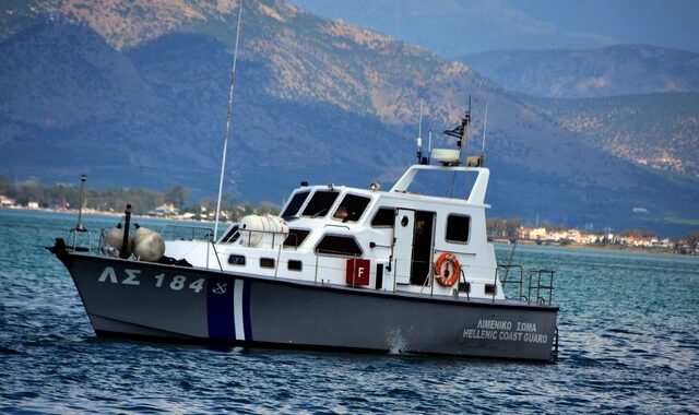 Λέσβος: Διάσωση μεταναστών και σύλληψη του διακινητή τους