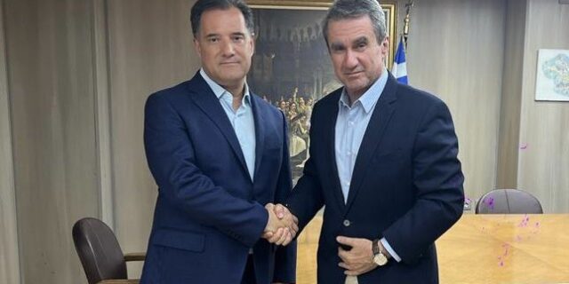 Λοβέρδος: Μετά τα συγχαρητήρια στη νέα κυβέρνηση, συνάντησε τον Άδωνι Γεωργιάδη