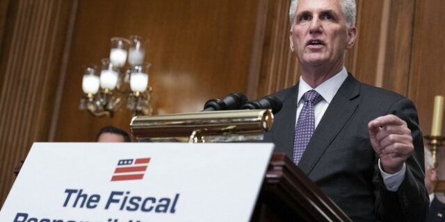 ΗΠΑ: Η συμφωνία για το χρέος πήρε το “πράσινο φως” από τη Βουλή των Αντιπροσώπων
