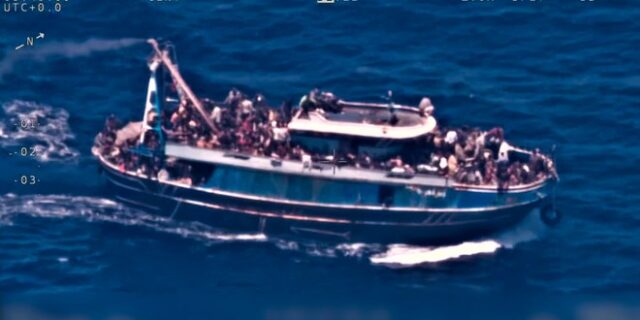 Ναυάγιο στην Πύλο: Συνεχίζονται οι έρευνες για τους αγνοούμενους – Υπό κράτηση οι 9 συλληφθέντες