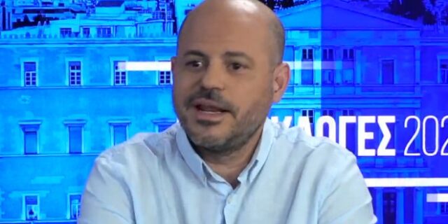 Λευτέρης Παπαγιαννάκης στο NEWS 24/7: Συζητάμε τοξικά και επηρεαζόμαστε βραχυπρόθεσμα από τις τραγωδίες με πρόσφυγες